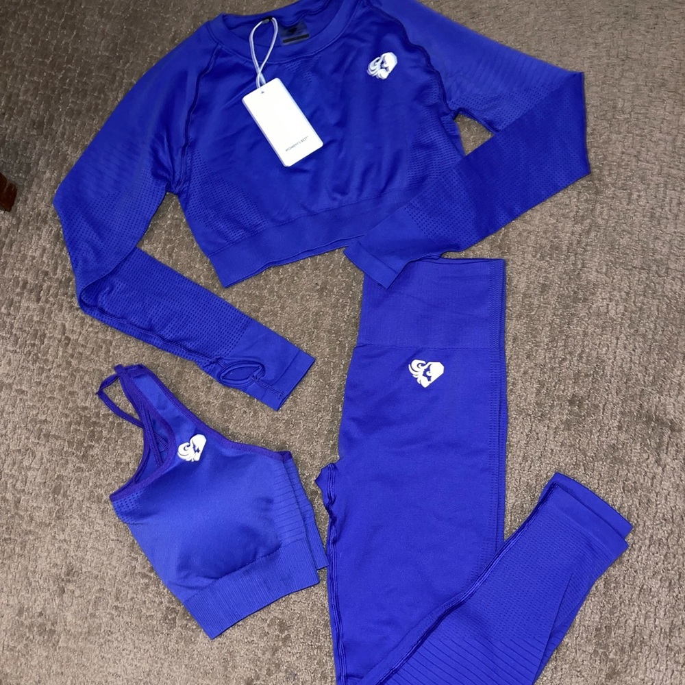 Woman’s best wear 3 piece set sz medium